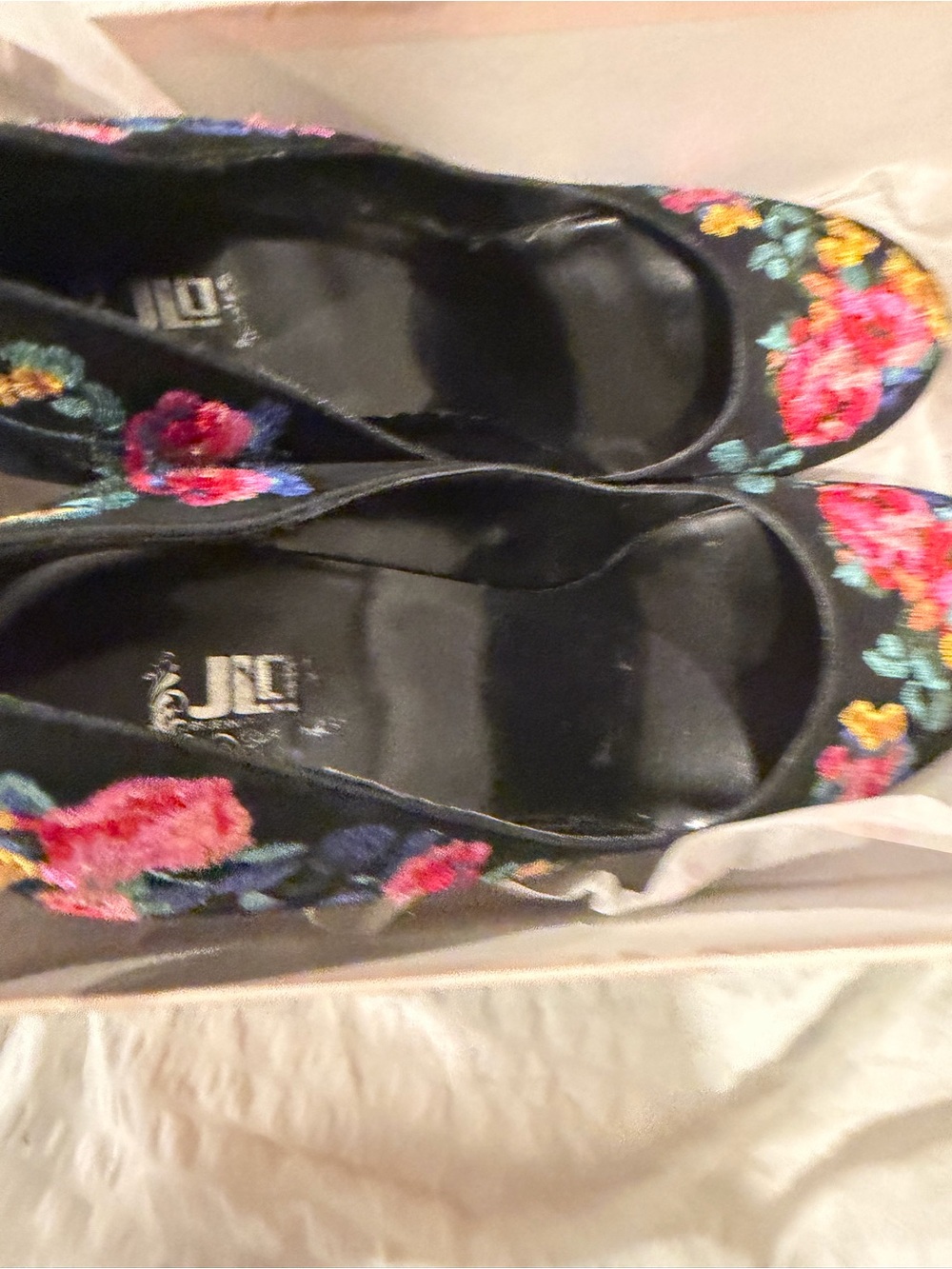 JENNIFER LOPEZ Black Embroidered Floral Suede High Heel Pumps - Picture 6 of 16
